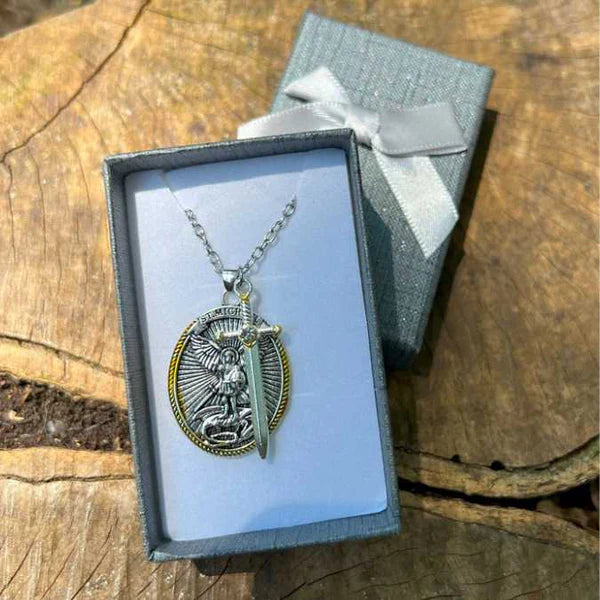 COLLAR Y MEDALLA DE SAN MIGUEL ARCÁNGEL + CAJA DE REGALO